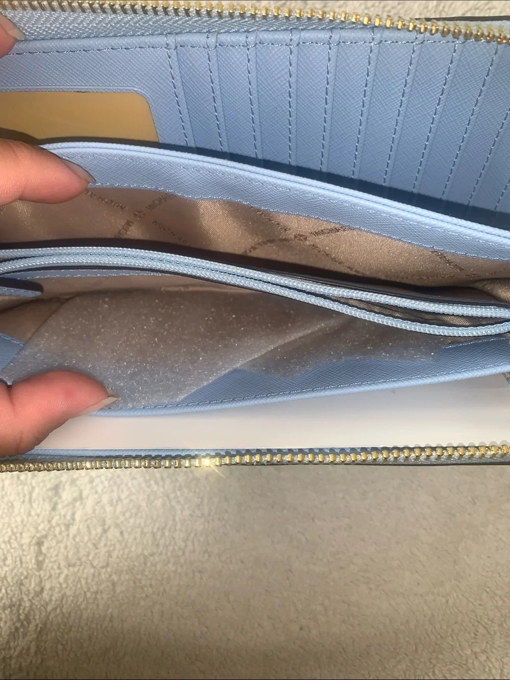 GUC Michael Kors Teagen Large Shoulder Bag & Wallet Set - Picture 8 of 9